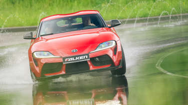 Falken Azenis RS820 